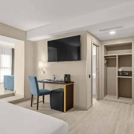 Zentral Ramiro I Hotel 4*