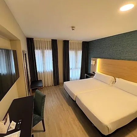 Zentral Ramiro I 4* Oviedo