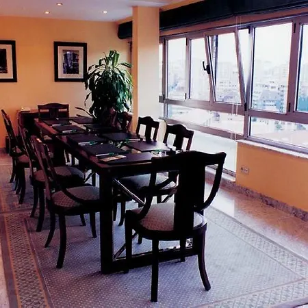 Zentral Ramiro I 酒店