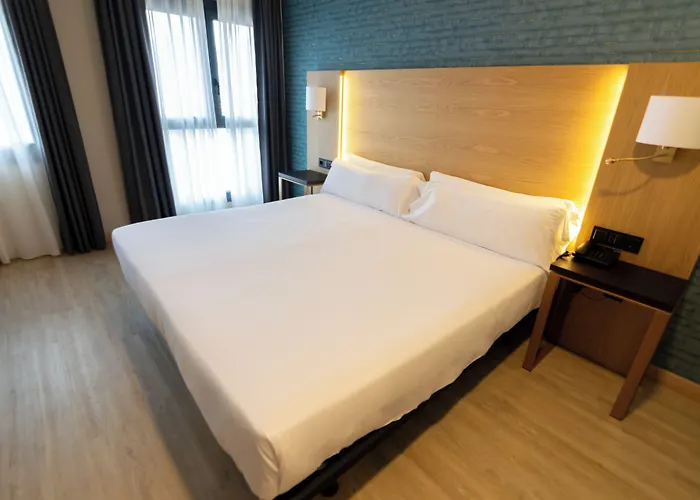 Zentral Ramiro I 4* 오비에도